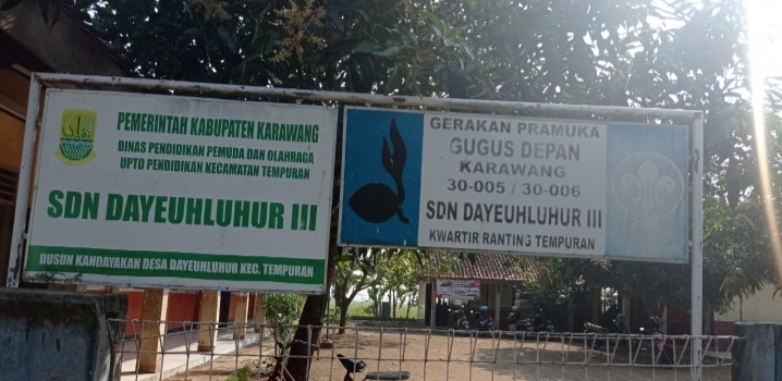 Perbaikan Ratusan Ruang Sekolah Yang Rusak Di Karawang Menggunakan Skala Prioritas