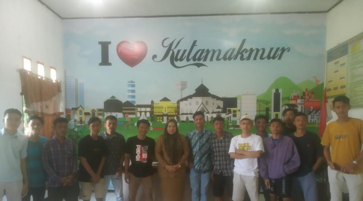 Kades Kutamakmur Mengundang Pemuda Setiap Dusun Untuk  Persiapan Lomba Agustusan