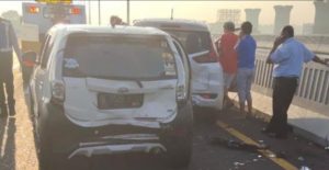 Kecelakaan beruntun di tol layang (Lintasbatas.news)