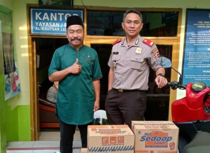 Memaknai Hari As-Syura, Serdik Awaluddin Syam Berbagi Kebahagiaan Dengan Yatim Binaan Yayasan Al Kautsar Bandung.