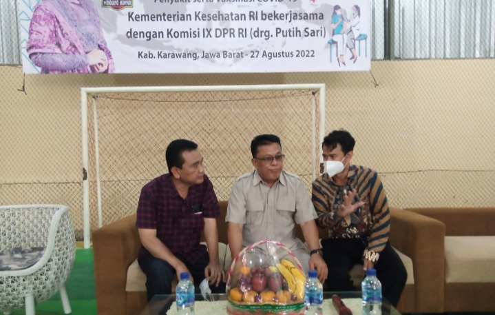 Anggota DPRD Karawang, K. Komarudin (Ledeng) Mendampingi Kunjungan Kerja Komisi IX DPR RI.