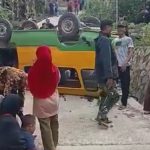 Mobil Rombongan Pelayat Terguling di Karawang, 1 Orang Tewas