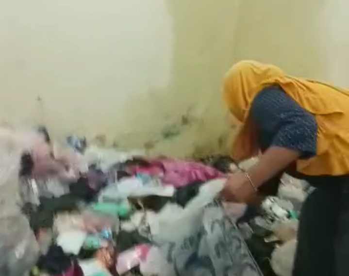 Kamar Kos Perempuan Cantik di Karawang Dipenuhi Sampah, Lurah Datangi Lokasi