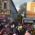 Sebuah toko di Rengasdengklok terbakar (Lintasbatas.news)