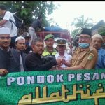 Dua Kades Asal Kutawaluya Berikan Bantuan Logistik Bagi Korban Gempa Cianjur