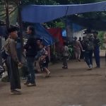 Masyarakat Masih Tetap Bertahan di Luar