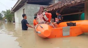 Sekitar 100 rumah dan 330 jiwa terdampak banjir. (Lintasbatas.news)