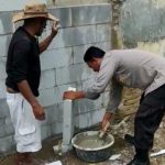 Bukti Polri Dekat Dengan Masyarakat, Bhabinkamtibmas Polsek Pedes Bantu Warga Bangun Rumah