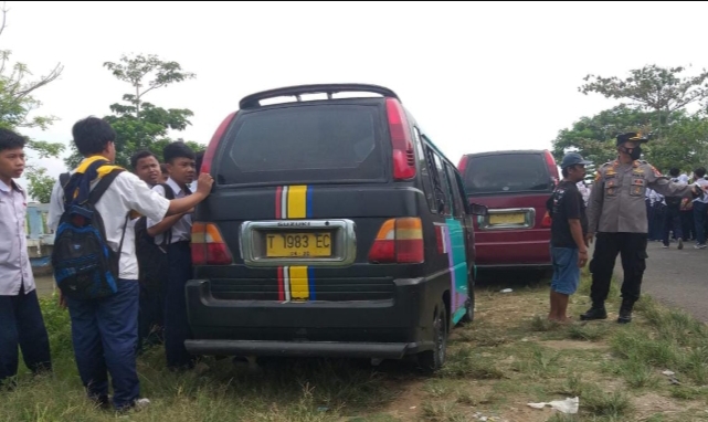 Kapolsek Pedes Imbau Sopir Angkot, Patuhi Aturan dan Utamakan Keselamatan Berkendara