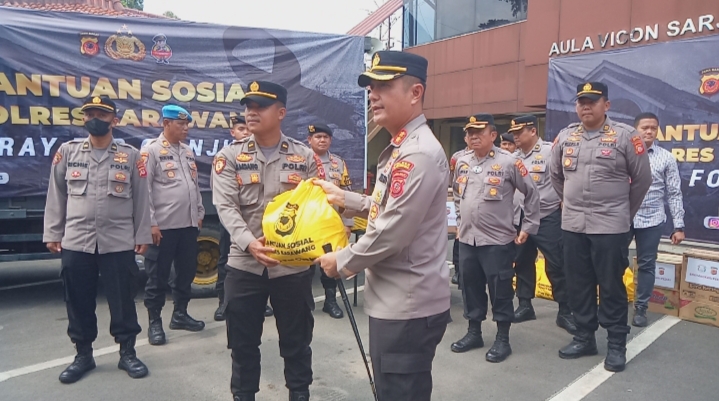 Peduli Bencana, Polres Karawang Salurkan Bansos Korban Gempa Cianjur