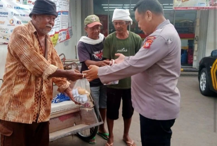 Kapolsek Rengasdengklok, Ngawangkong Bareng Tukang Becak