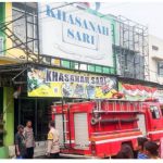 Sebuah Toko Roti Dilalap Si Jago Merah