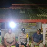 Bhabinkamtibmas Polsek Pedes Ngawangkong Bareng Masyarakat Pedes