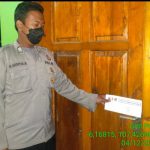 Personel Polsek Pedes, Sampaikan Surat Cinta Kapolres Kepada Masyarakat