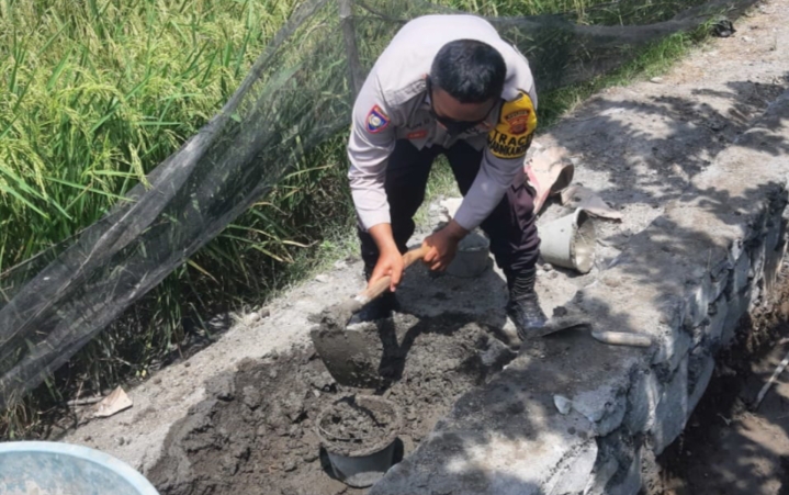 Polsek Pedes Hadir di Hati Masyarakat