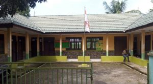 Kantor UPTD Kecamatan Kutawaluya. (Lintasbatas.news)