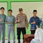 Cegah Kenakalan Remaja, Kapolsek Pedes Berikan Binluh Kepada Siswa SMA