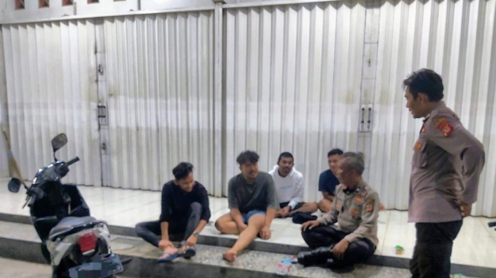 Patroli Prekat Polsek Tirtajaya. (Lintasbatas.news)