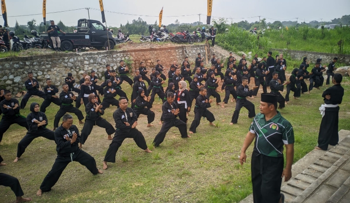 99 Peserta Uji Tes Kenaikan Sabuk PSHT Karawang