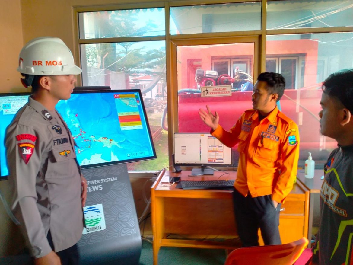 Sat Brimob Polda Jabar Kunjungi Kantor BPBD Kabupaten Garut Laksanakan Koordinasi Penanganan Bencana