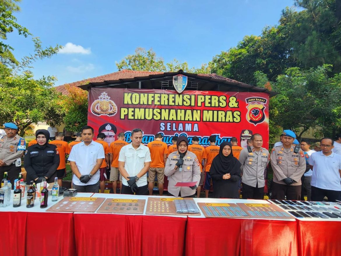 Polisi Amankan Tersangka Penyalahgunaan Narkoba Dan Penindakan Peredaran Miras