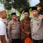 Kapolda Jabar, Takziah Ke Kediaman Almarhum Ipda Tarli INS Anggota Polri Yang Meninggal Dunia Ketika Sedang Bertugas Di Pos Pam Lebaran 2023