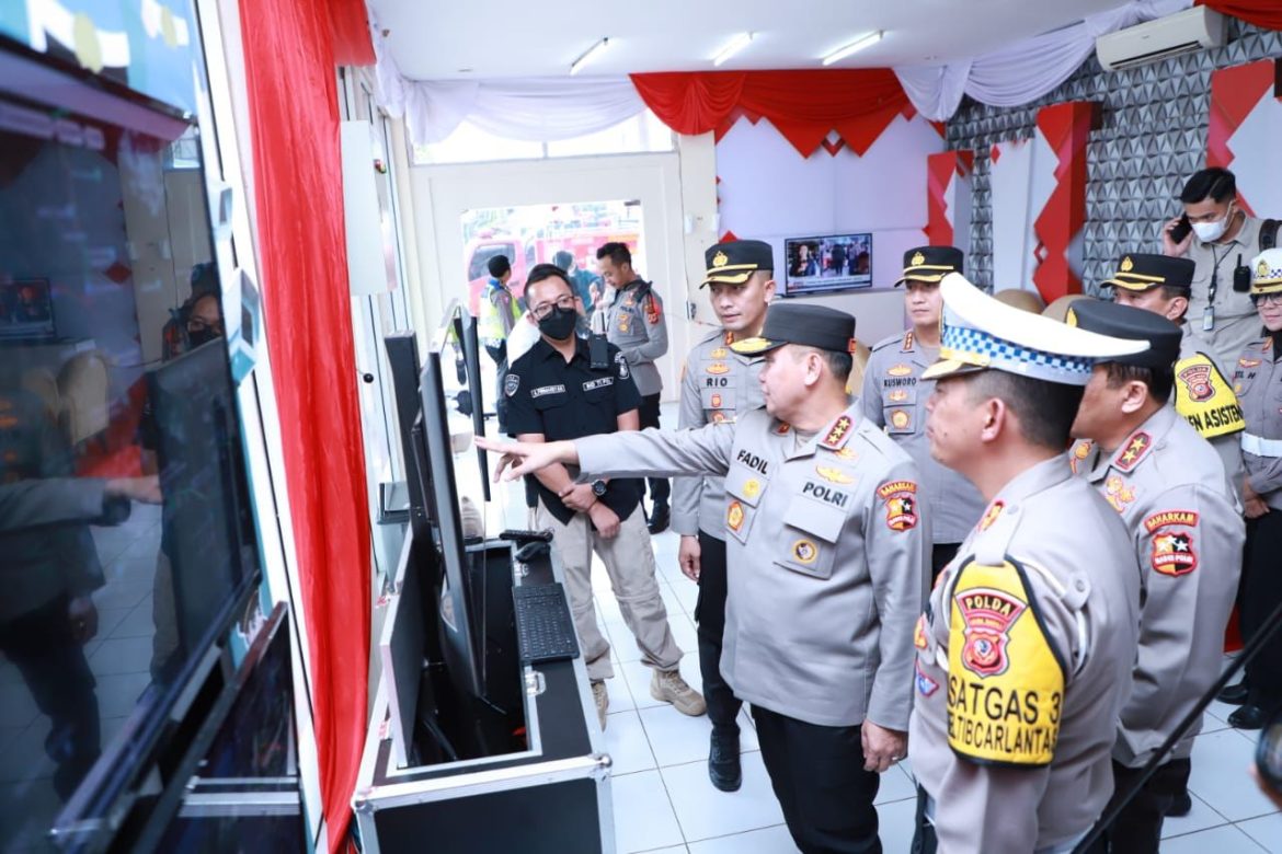 Pastikan Kelancaran Arus Mudik, Kabarhakam Polri Tinjau Langsung Pos Terpadu Limbangan Garut