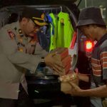 Kabid Humas Polda Jabar : Ramadhan Barokah, Polisi Terjun Langsung Bagi Bagi Menu Makan Sahur