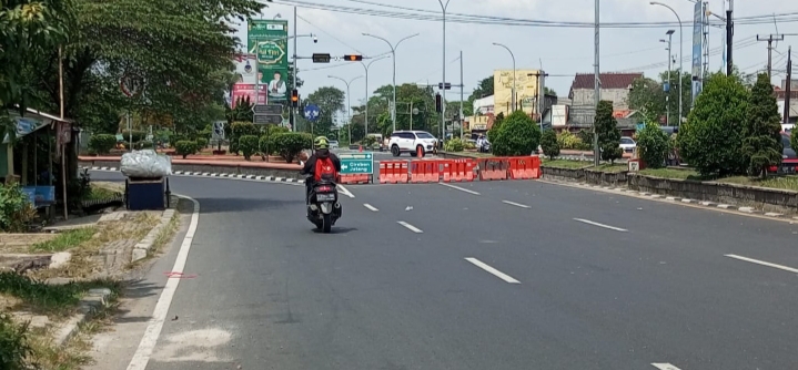 Warga Minta Penutup Jalan Agar Dibuka