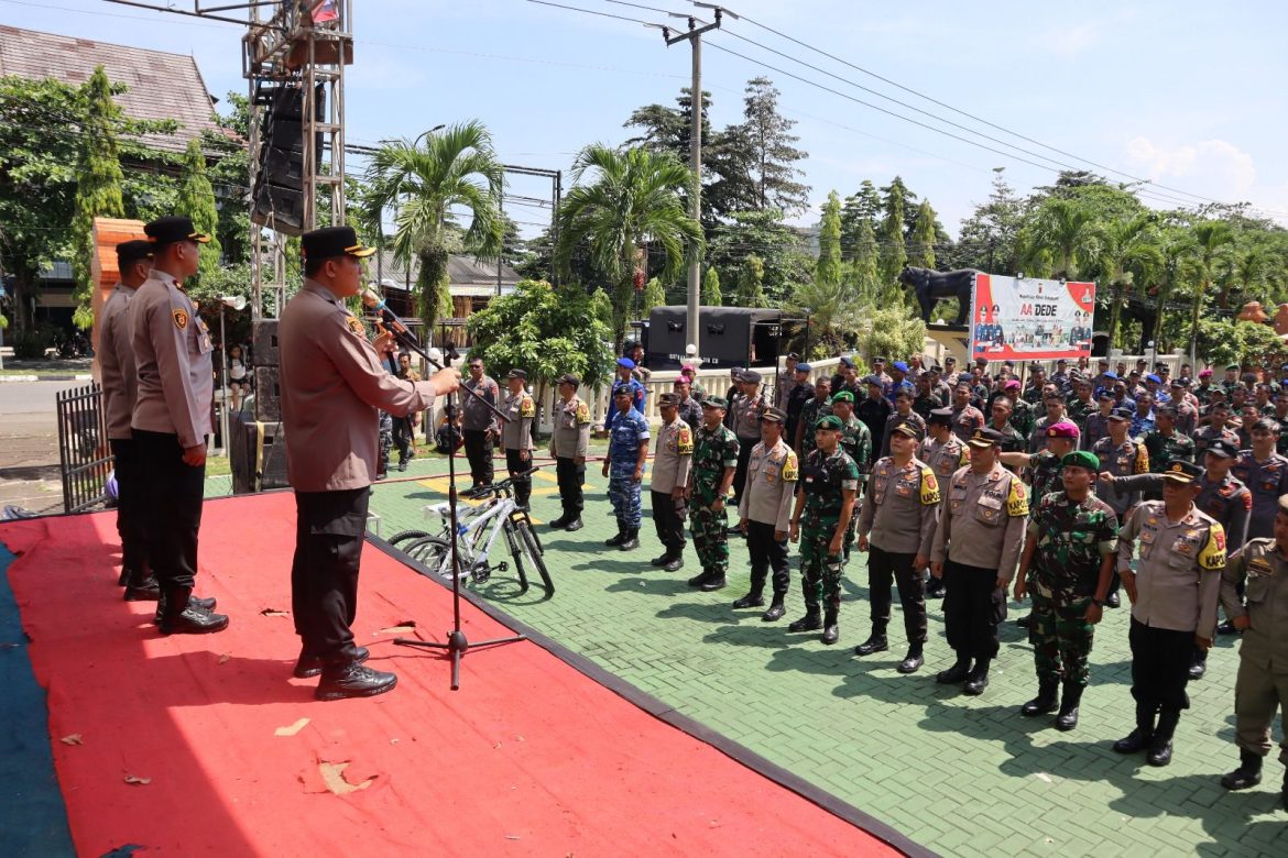 Panggung Prajurit TNI Polri Bersama Pemda, Jalin Keakraban Perkuat Persaudaraan*