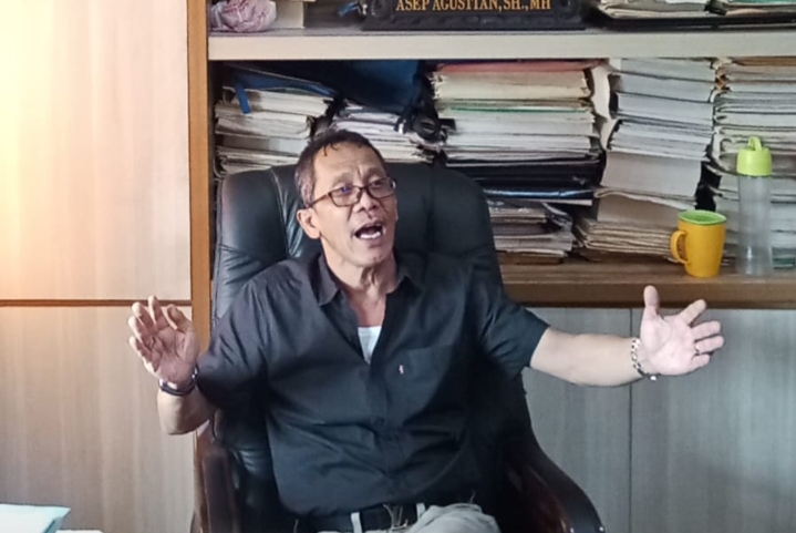 Kalau Butuh Panggung Saya Siapkan